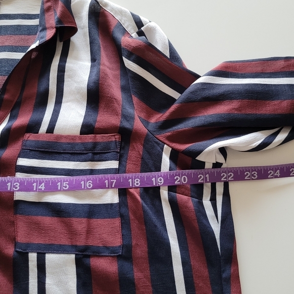 Express Slim fit portfolio stripped button down top - Picture 5 of 11